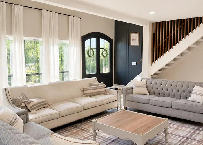 Ultimate Family Retreat-sleeps 9 Holiday home *