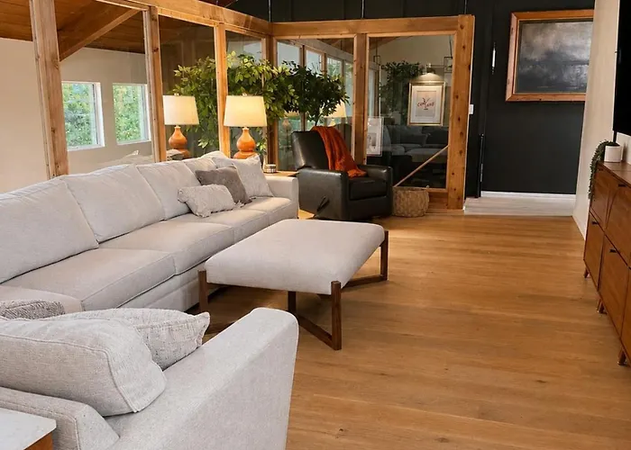 Ultimate Family Retreat-sleeps 9 Holiday home Tulsa