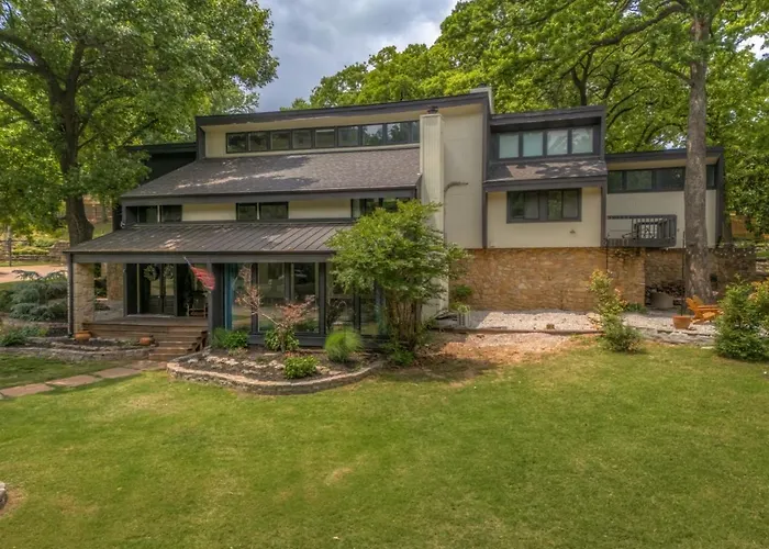 Holiday home Ultimate Family Retreat-sleeps 9 Tulsa
