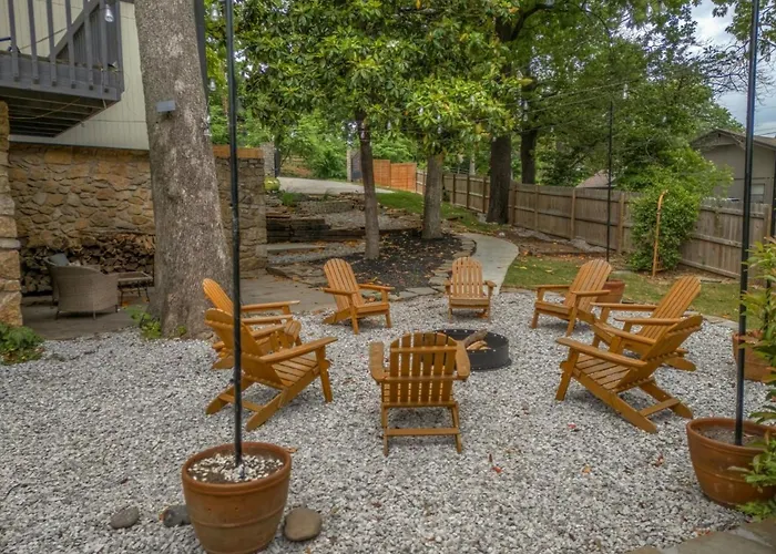 Ultimate Family Retreat-sleeps 9 * Tulsa