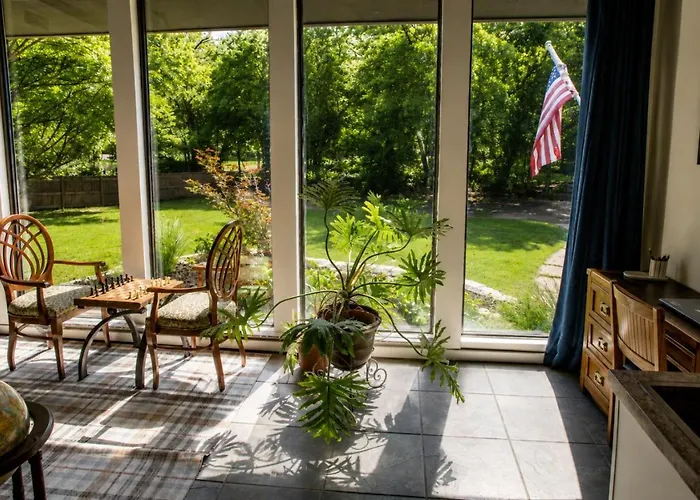 Holiday home Ultimate Family Retreat-sleeps 9 Tulsa